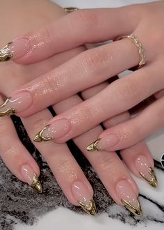 Nails With A Touch Of Gold, Soft Pink Nails, Cute Toe Nails, Spring Nail Designs, Glamour Nails, Korean Nails, Nails Now, Brighter Days, Pretty Nail Art Designs