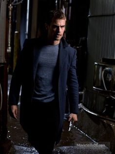 Divergent Theo James, Divergent Insurgent Allegiant, James 4