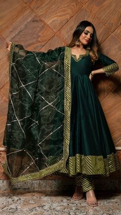 Solid Dark Green Cotton Silk Anarkali Suit Set Dark Green Anarkali, डिजाइनर कपड़े, Green Anarkali, Silk Anarkali Suits, Silk Anarkali, Anarkali Dress Pattern, Kurti Designs Party Wear, Designer Kurtis, Designer Dresses Casual