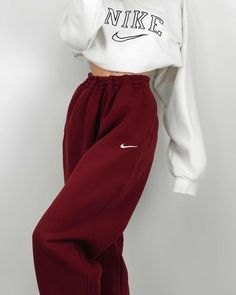 Red Sweatpants Outfit, Drip Clothes, Style Aesthetic, Girls Fashion Clothes, Teenage Fashion Outfits