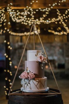 #weddingcake Triangle Cake, Wedding Cake Designs Simple, Wedding Cake Display, 3 Tier Wedding Cakes, Pink Wedding Cake, Stand Ideas, Wedding Cake Rustic, Wedding Cake Stands