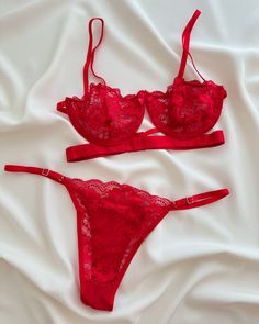 Romance & Emies Bra Set✨ Stoklar güncellendi. Satın almak için web sitemizi ziyaret edebilirsiniz ❣️ Aesthetic Grunge Outfit, Hot Mess, Bra Panty, Beautiful Clothes, July 4, Aesthetic Grunge, Bra Set, Grunge Outfits