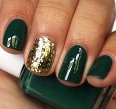 40+ Emerald and Gold Wedding Ideas | 21st - Bridal World - Wedding Ideas and Trends                                                                                                                                                                                 More Nails Christmas, Christmas Green, Essie Nail Polish, Ideas Nails, Essie Nail, Orange Nails, Manicure Y Pedicure, Makati, Green Nails