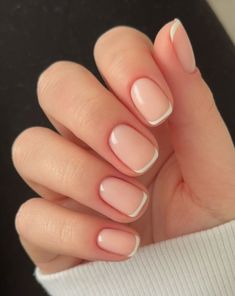 Old Money Winter Nail Ideas You’ll Absolutely Love  - By Lisa Fonde Nail Art Unghie Corte, Short Nails For Kids, Matte Vs Glossy Nails, Minimalist Nail Design, Glossy Nails, Office Nails, Engagement Nails, Builder Gel Nails, Minimalist Nail