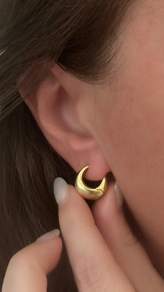 Tiny Hoop Earrings, Chunky Mini Hoops 925 Sterling Silver, Small Chunky Hoop, Sleeper Tapered Hoops 14k Gold, Thick Hoop Earrings set Minimalist Jewelry * MATERIAL: Sterling Silver 925. Environmentally friendly material, Nickel-free, Lead-free, Cadmium-free and Hypoallergenic.  *  COLOR: Silver, 14K Gold / 14K Rose Gold Vermeil     Vermeil is made of thick 14k gold layered on .925 sterling silver. Vermeil is nickel-free and perfect for people with metal allergies.  PACKAGING & SHIPPING All jewel Tarnish Resistant Crescent Hoop Earrings, Everyday Crescent Single Earring, Gold Crescent Huggie Earrings, Gold Crescent Huggie Earrings For Gift, Crescent Single Huggie Earring As Gift, Crescent Shaped Pierced Hoop Earrings As Gift, Crescent Shaped Single Huggie Earring Gift, Crescent-shaped Single Huggie Earring As Gift, Hoop Earrings Chunky