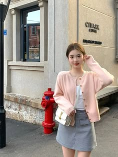 Korean Winter Outfits, Neat Casual Outfits, Simple Style Outfits, Model Outfit, Korean Casual Outfits, Korean Fashion Trends, Feminine Outfit, Kpop Fashion Outfits, 가을 패션