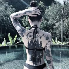 Sternum Tattoo Men, Gothic Sternum Tattoo, Clothes Lookbook, Gotik Tattoo, Vampire Tattoo, Gothic Window, Stomach Tattoos Women, Goth Tattoo