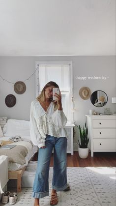 April Weather Outfits, Tie Front Cardigan Outfit Modest, Cute Altheisure Outfits, Effortless Cute Outfits, Tunic And Jeans Outfit, Cute Groovy Outfits, Neutral Boho Fashion, Cute Outfits To Wear To Work At A Boutique, Preppy Wardrobe Aesthetic