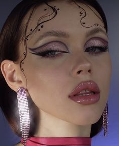 makeup inspo. ig @ mi.kseniya Spring Pose, Essence Makeup, Dreamy Aesthetic, Graphic Makeup, Swag Makeup, Ethereal Makeup, Unique Makeup, Dope Makeup, Edgy Makeup