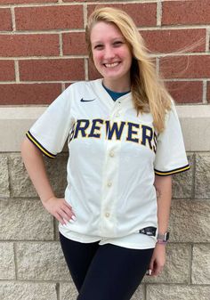 Brewers Nike Replica Home Jersey Sporty Baseball Jersey For Sports Season Fan Merchandise, Bears Chicago, Things To Do In Chicago, Chicago Shopping, Local Beer, Milwaukee Brewers, Chicago Fire, Beer Shirts, Home Run