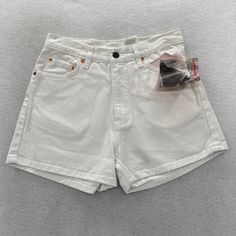 Vintage Jordache Jean Shorts Women's 9/10 White Denim Western Cowgirl Jorts Nwt The Item Shown In The Pictures Is The Exact Item You Will Receive. Please See All Pictures For Measurements! Condition Notes: Whether This Item Is New Or Pre-Owned We Encourage You To View All Of The Pictures Provided For Measurements And Or Any Noticeable Flaws. We Suggest You Compare The Measurements To Your Favorite Clothes To Ensure A Great Fit! Vintage White Jean Shorts For Spring, Vintage High Waist White Shorts, Vintage White Cotton Jean Shorts, Vintage White Jean Shorts, White Cotton Vintage Jean Shorts, Trendy White Jeans With Built-in Shorts, White Jean Shorts With Pockets, White Jean Shorts For Spring, Bleached Shorts