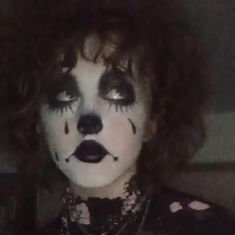 Black White Clown Makeup, Clown Makeup Black And White, Clown Doll Makeup, Emo Clown Makeup, Black And White Clown Makeup, Goth Clown Makeup, Corpse Makeup, Juggalo Makeup, Black Clown