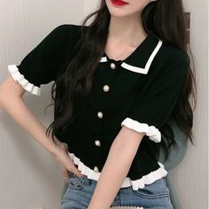 Korean Blouses, Oversized Plaid Shirts, Polo Knit, Fashion Design Books, Denim Shirts, Trendy Fashion Tops, Fashionista Clothes, Summer Design, Casual Style Outfits