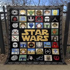 a quilt made to look like star wars characters