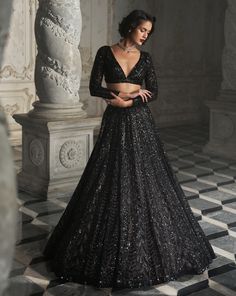 Black Net Lehenga Designs, Seema Gujral Black Lehenga, Black Glitter Blouse Designs, Black Glitter Lehenga, Lengha Blouse Designs Full Sleeves, Black Shimmer Lehenga, Black Lehenga Look, Net Dress Designs Pattern, Black Colour Lehenga