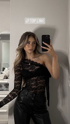 Asymmetrical Fashion, Fashion Style Aesthetic, Aesthetic Influencer, Night Club Dress, Vegas Outfit, Rich Girl Aesthetic, Eve Outfit, New Years Eve Outfits, Looks Black