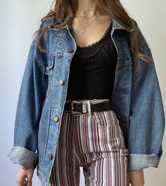 80s Style Jeans, 80s Fashion Jean Jacket, 80s Mom Jeans Outfit, 80s Fashion Flannel, Vintage Button-up Spring Jeans, 80s Fashion Aesthetic, Spring Grunge Denim Jacket, Cute Travel Outfits, December Outfits