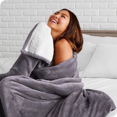 Keep warm with the extremely soft and lush faux shearling fleece blanket made from our exclusive premium soft microfleece yarns. Our full/queen blanket measures 90" x 90" and is great for lounging or using on a bed. The blanket is made of microfleece yarns woven to feel super soft with a plush faux shearling lining on the back. Enjoy both sides of our faux shearling blanket for serious softness. Our products are always free from harmful dyes and chemicals. Our blanket is anti-pilling, wrinkle fr Couch Cozy, Cream Throw Blanket, Queen Blanket, Cozy Chair, Twin Blanket, Blanket Black, Gray Blanket, Colour Pattern, Dusty Purple