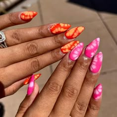 𝔹𝕆𝕊𝕊𝕐 ℂ𝕃𝔸𝕎𝕊 on Instagram: "𝔹𝕝𝕠𝕠𝕞𝕚𝕟𝕘 💐 #summernails Claws by: @kthyha" Bloom Nail Art, Blooming Nail Design, Bloom Nails, Blooming Nail Art, Blooming Nails, Blooming Gel Designs, Blooming Gel Nails, Blooming Gel Nail Art, Summer Vacation Nails