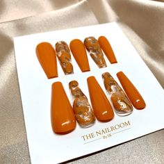 Welcome to The Nailroom !  :: Please allow 3-5 days for me to create, process and ship your beautiful set. Shipping usually takes up to 6-8 business days as long as there are no delay at customs :: This set includes  :       * 10  Press on nails       * 1 mini nail file * 1 glue 2 g * 1 sheet nail tabs  * Alcohol wipes   :: You can order these in a matte or glossy finish ( enter in personalization section )  :: Measuring your nails using a measuring tape :  Hold the measuring tape horizontally a Orange Marble Nails, Pumpkin Nails Fall, Nails Pumpkin, Baby Shower Nails, Press On Nails Coffin, Orange Marble, Best Press On Nails, Nails Orange, Nails Fall Nails