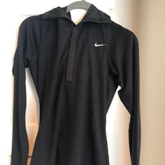 Husband Gave It To Me As A Present But It Was Too Large For Me. Long Sleeve Running Shirt, Nike Neon, Duck Shirt, Green Long Sleeve Top, Nike Long Sleeve, Dri Fit Shirt, Long Sleeve Activewear, Training Tops, Athletic Top