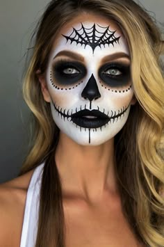 Easy gothic makeup tutorial for a dark and spooky Halloween look. Perfect for a low-effort yet stylish transformation. #GothicMakeup #HalloweenLook #DarkMakeup #DIYHalloween #SpookyGlam Easy Calavera Makeup, Day Of The Dead Makeup Tutorial Easy, Simple Skeleton Makeup Half Face, Women’s Skeleton Makeup, Sugarskulls Makeup Simple, Day Of The Dead Makeup Tutorial, Skelton Faces Makeup, Simple Day Of The Dead Makeup, Womens Skeleton Makeup