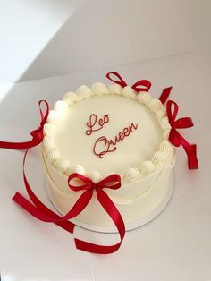 Leo Baby Cake, Leo Season Cake, Birthday Cake Leo, 25th Birthday Ideas, Girly Birthday Cakes, Cake Drip, 23 Birthday, Birthday 27, Cake Cafe