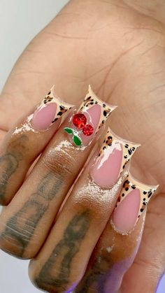 Cheetah Design Nails, Old French Tip Nails, Animal Print French Tip Nails, Chetta Nails, Pink Animal Print Nails, Duck Nails Acrylic, Pink Cheetah Nails, Cheetah Print Nails, Cheetah Nails