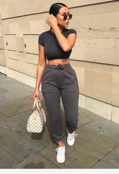 Work From Home Outfit Ideas, Birkenstock Outfit, Work From Home Outfit, Airport Outfits, Sweatpants Outfit, Chill Fits, Lazy Outfits, Chill Outfits, Cute Comfy Outfits