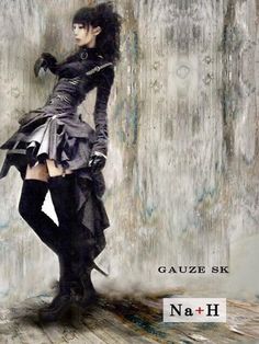 Visual Kei Outfits, Dark Steampunk, Visual Kei Fashion, Costume Ball Gown, Kei Visual, Kei Fashion, Costume Ball, Elegant Gothic, Goth Dress