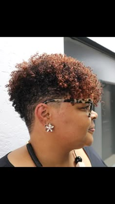 Short hair cut Short Natural Styles, Tapered Natural Hair Cut, Natural Hair Twa, Short Hair Cut, Short Natural Hair, Shaved Hair Designs