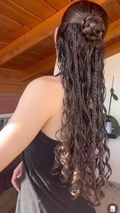 Easy Hairstyles For Long Thick Curly Hair, Summer School Hairstyles, Hairstyles For Long Hair Thick Hair, Hair Styles For Long Thick Curly Hair, Hair Styles Long Thick Hair, Hairstyle Ideas Simple, Medium Length Hair Styling Ideas, Simple Summer Hairstyles For Medium Hair, School Hairstyles Wavy Hair