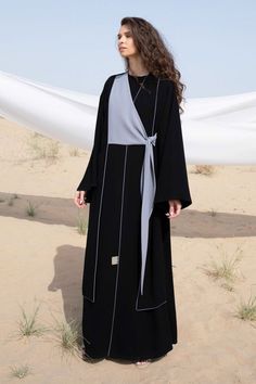 Kaftans Dresses, Dress Muslim Modern, Abaya Fashion Dubai, Iranian Fashion, A Line Maxi Dress, Mode Abaya, Hijabi Style, Abaya Designs