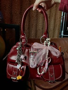 Colorful Handbags, Catwalk Collection, What In My Bag, Red Handbag, Jane Birkin, My Bags, Cute Purses