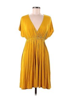 Amazon Essentials Cocktail Dress Size: Medium Yellow Dresses - used. 95% VISCOSE, 5% ELASTANE, Midi, V Neck, Knee Length, Short Sleeve | Amazon Essentials Cocktail Dress: Yellow Dresses - Size Medium Yellow Cocktail Dress, Cocktail Dress Yellow, Yellow Dresses, Amazon Essentials, Dress Yellow, Yellow Dress, Knee Length, Cocktail Dress, Size Medium