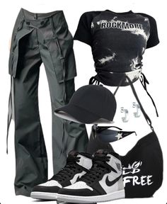 sporty crop top with vintage patchwork cargo pants outfit idea for spring and summer Tomboy Style Outfits Feminine, Black Streetwear Outfit, Streetwear Lifestyle, Dress Shopping