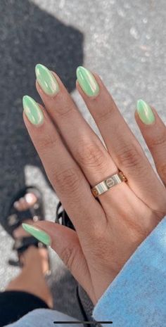 Green Nails Ideas Summer, Light Green Nails With Chrome, Multiple Colored Nails, Summer Nail Inspo Green, Bright Green Chrome Nails, Key Lime Nails, Highlighter Green Nails, Light Green Summer Nails, One Colored Nails