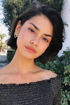 French Haircut, Bob Haircut For Round Face, Short Curly Haircuts, Round Face Haircuts, Short Bob Haircuts, Penteado Cabelo Curto, Curly Hair Cuts, Grunge Hair, Short Bob Hairstyles