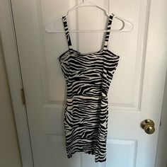 Brand New H&m Summer Midi Dress For Night Out, H&m Sleeveless Bodycon Dress, H&m Black Mini Dress For Day Out, H&m Summer Dress For Night Out, H&m Fitted Sundress, H&m Bodycon Mini Dress For Spring, H&m Bodycon Dress For Spring, H&m Sleeveless Mini Dress Casual, H&m Casual Sleeveless Mini Dress