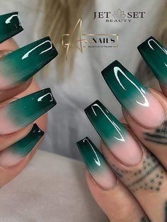 Nail Ideas Teal Turquoise, Ombre Emerald Green Nails, Ombre Nail Designs Green, Sparkly Sns Nails, Emerald Green Nail Ideas Acrylic, Green Gel Nails Designs, Emerald Ombre Nails, Purple And Green Ombre Nails, Ombre Nails Green Shades