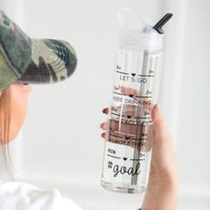 Tracker Water Bottle Epoxy Water Bottle, Tracker Water Bottle, Water Bottle Tracker, Daily Tracker, Mug Design Ideas, Straw Water Bottle, Diy Water Bottle, Wishlist Christmas, Cute School Stationary