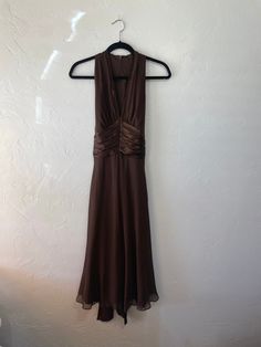 gorgeous, early 2000's chocolate brown real silk sleeveless tie back dress with sheer overlay  extra long ties  excellent condition, very clean  by: Donna Morgan  labeled a size 12 lying flat: bust: 18" waist: 16" length: 45" Dress With Sheer Overlay, Brown Silk Dress, Sheer Overlay Dress, Silk Prom Dress, Tie Back Dress, Overlay Dress, Tucson Az, Back Dress, Vintage 2000s