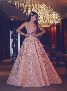 Engagement Dress For Bride, Engagement Gown, Pink Evening Gowns, Reception Gowns, Engagement Gowns, Flower Prom Dress, Indian Wedding Gowns, Reception Gown, Lace Evening Gowns