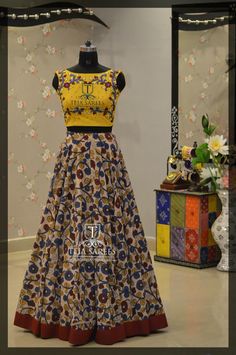 Fashion combination with kalamkari Kalamkari Lengha, Kalamkari Outfits, Kalamkari Lehengas, Kalamkari Lehenga Designs, Kalamkari Anarkali, Banarsi Suit, Baby Lehenga, Kalamkari Dresses