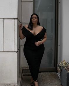 Formal Plus Size Outfits, Plus Size Gala Dress, Classy Photoshoot, Plus Size Classy, Formal Plus Size, Dinner Night, Plus Size Outfit, Curvy Fashionista, Fashionable Clothes