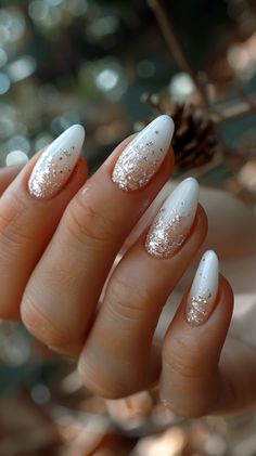 White Nails New Years Nail Ideas Almond, Christmas Nails Engagement, Gel Nails Holiday Winter, Switzerland Nails Designs, Perfect Wedding Nails, Formal Christmas Nails, Milky White Gel Nails Almond, Off White Nails With Designs, Cute White Nails Ideas