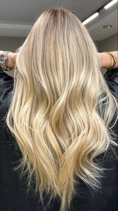 Bright Golden Blonde Hair Balayage, Honey Blonde Lived In Hair, Neutral Golden Blonde Hair, Low Mantience Blonde, Low Maintanence Blonde, Cream Blonde Hair, Butter Blonde Hair, Different Hair Lengths, Hairstyle Hacks