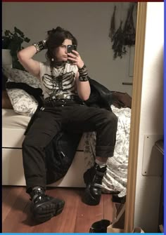 Masc Grunge Fairycore, Outfit Ideas Grunge Masc, Mens Alt Winter Fashion, Alt Outfits Men Aesthetic, Ftm Alternative Fashion, Nonbinary Grunge Fashion, Masculine Outfits Ftm, Alternative Fashion Nonbinary, Feminine Masc Outfits