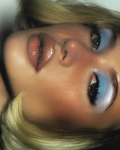 Bombshell Makeup, Phone Widget, Makeup Photo, Runway Makeup, Pretty When You Cry, Pretty Faces, Face Card, Blue Eyeshadow, Photo Makeup