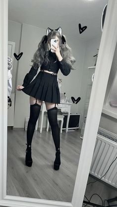 Cute Edgy Outfits, Zettai Ryouiki, Egirl Fashion, E Girl Outfits, Seductive Clothes, Future Outfit, Black Socks, Alternative Outfits, Really Cute Outfits